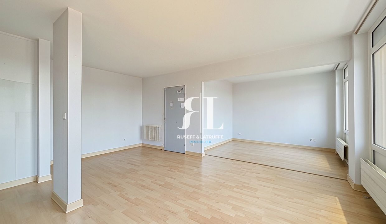 combes_00007-39200-0.jpg