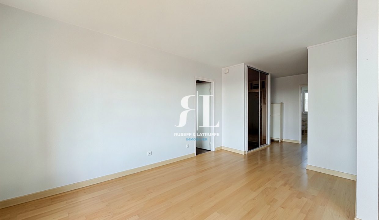 combes_00008-39200-0.jpg